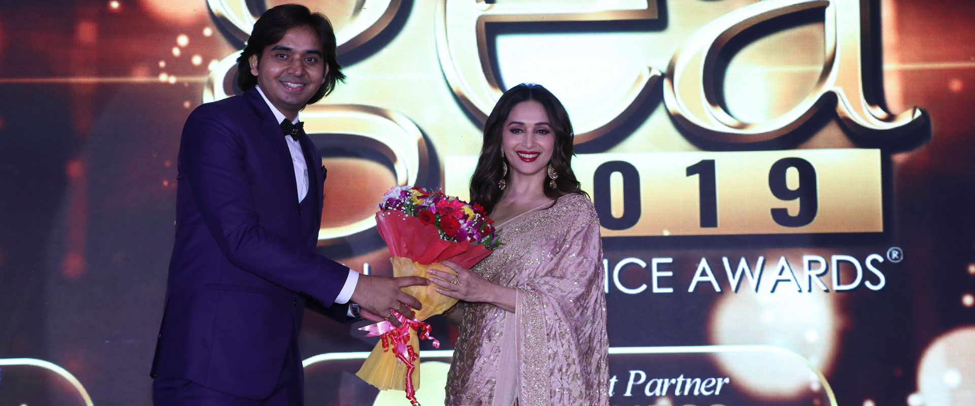 Rahul Ranjan Singh (Founder, CEO) Welcomes Madhuri Dixit Nene (Chief Guest)